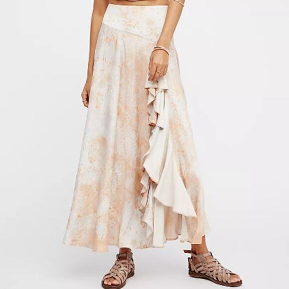 Free People SZ 4 Gardenia Print Maxi Skirt Romantic Enchanting Silky Ruffles - Picture 7 of 7
